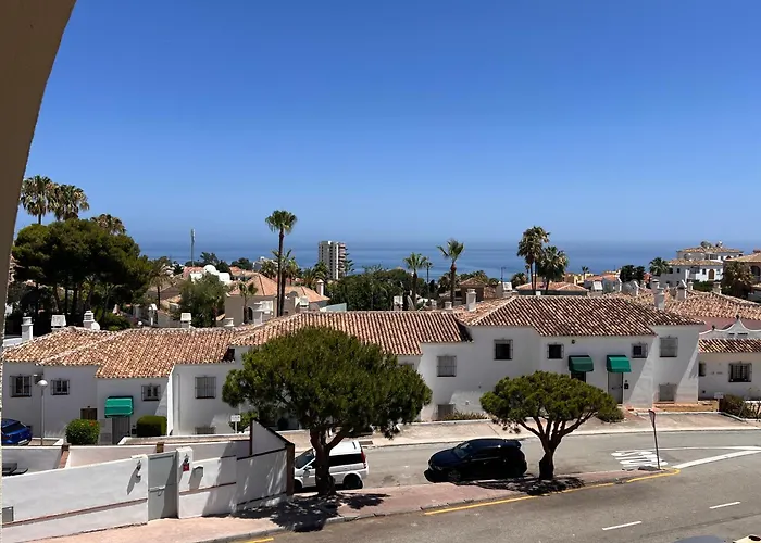 Beautiful2Beds-Near Coast With Pool And Balcony