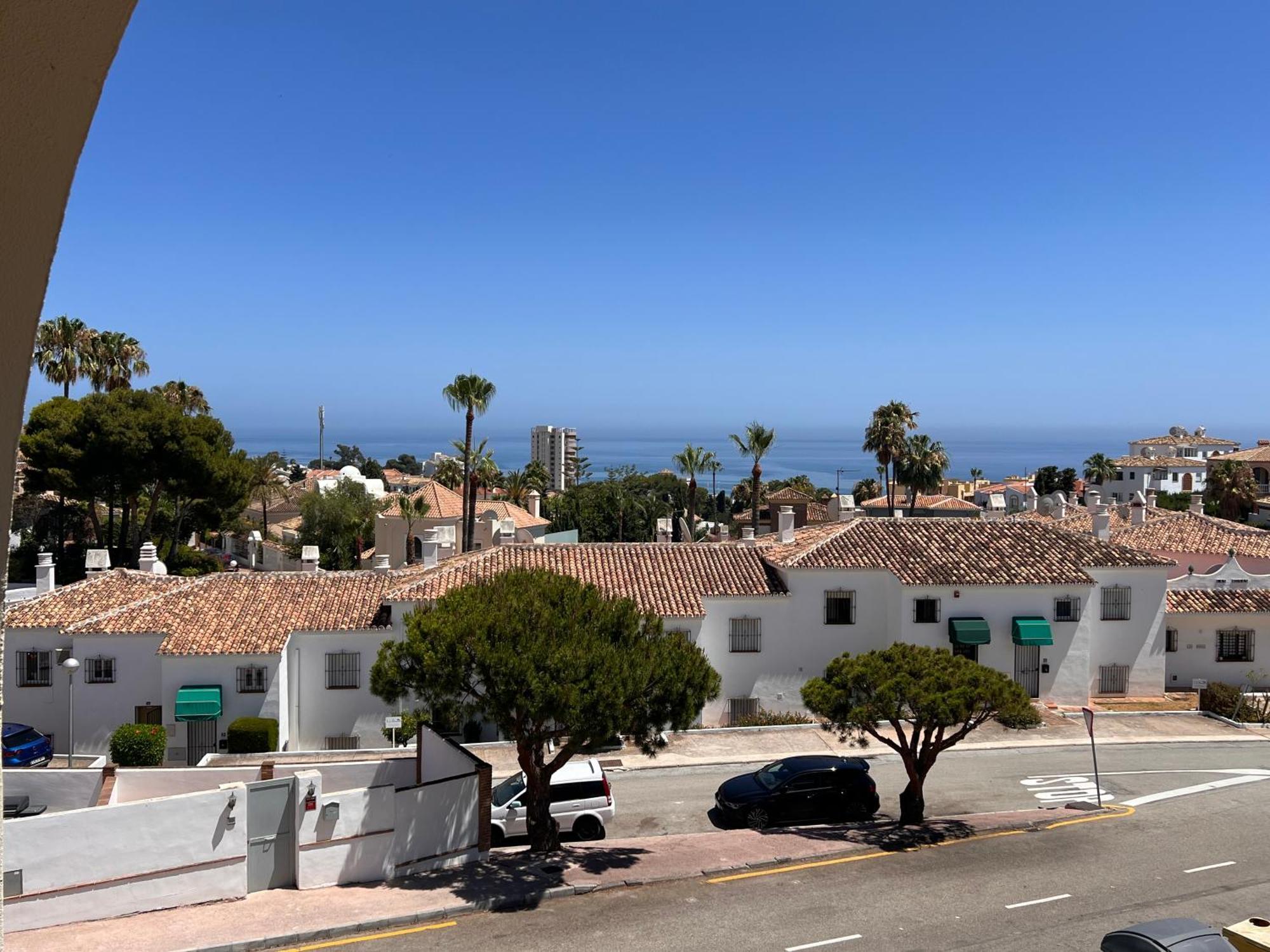 Apartment Beautiful2beds-near Coast With Pool And Balcony